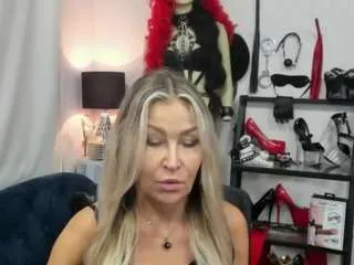 Offline luxcrystal on CamSoda