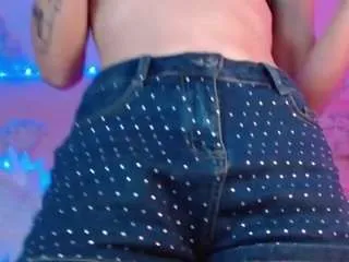 Offline luxy-ary on CamSoda