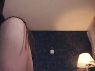 Freechat lynettedollins on CamSoda