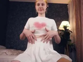 Freechat lynettedollins on CamSoda