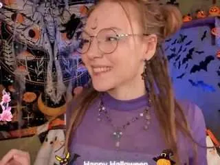 Offline lyra-thenymph on CamSoda