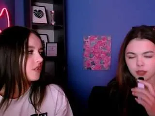 Offline maddycats on CamSoda