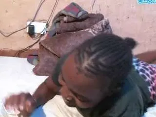 Offline magnetic-queen on CamSoda