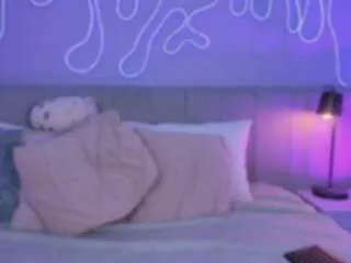 Offline mai-higurashi on CamSoda