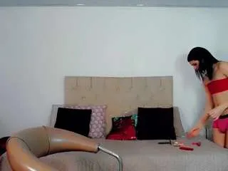 Freechat maria-camilaa on CamSoda