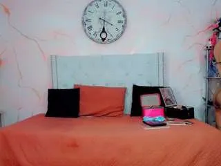 Freechat maria-camilaa on CamSoda