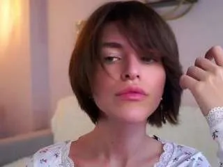 Freechat mariamfares on CamSoda