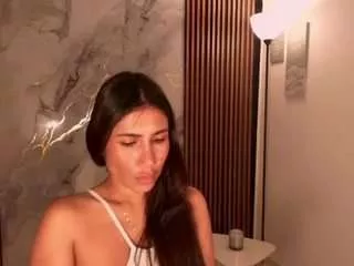 Freechat mariejanee on CamSoda