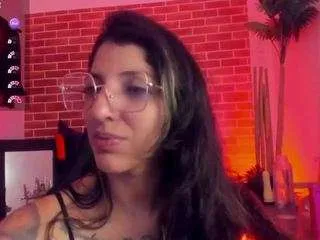 Freechat marllena on CamSoda