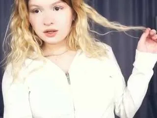 Freechat maryannepirozhkov on CamSoda