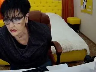 Offline masterleila on CamSoda