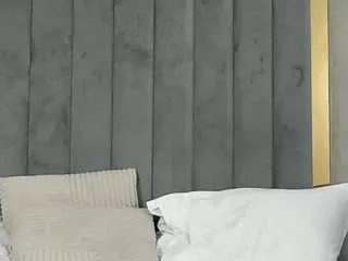 Freechat mayacollins on CamSoda