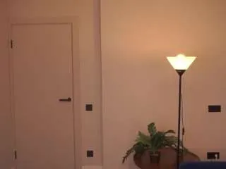 Freechat mazieperine on CamSoda