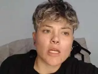 Offline megan-c on CamSoda