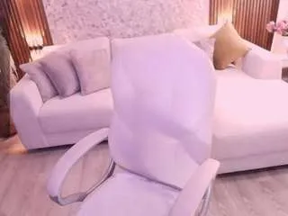 Freechat megann-williamss on CamSoda