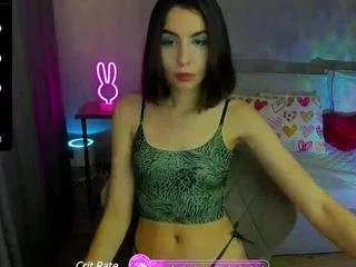 Freechat meowqueen on CamSoda