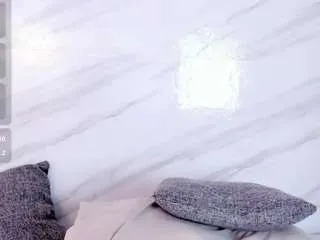 Freechat mia-mirage on CamSoda