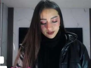 Offline mia-ponce-a on CamSoda