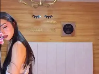 Offline mia-ponce-a on CamSoda