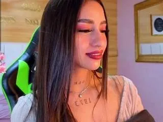 Offline mia-ponce-a on CamSoda