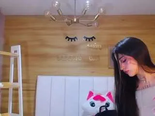 Offline mia-ponce-a on CamSoda