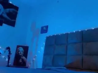 Freechat mia-xs on CamSoda