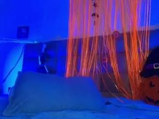 Freechat mia-xs on CamSoda