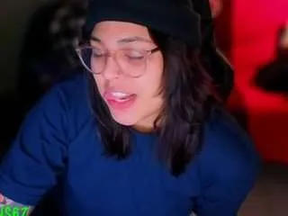 Offline miacanelaxo on CamSoda