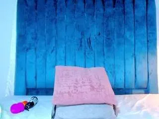 Offline miahorny69 on CamSoda