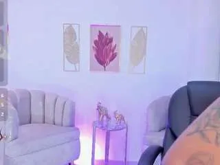 Offline miavegas1 on CamSoda