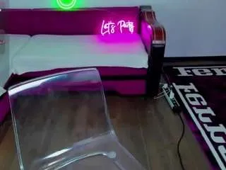 Offline miiakittyy on CamSoda