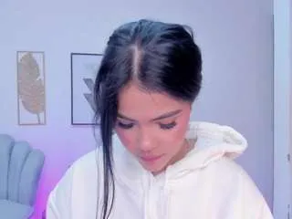 Freechat mila-blaze on CamSoda