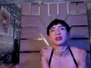 Freechat milasex on CamSoda