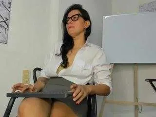 Offline miriam-milf on CamSoda