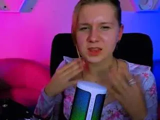 Offline misa-angel on CamSoda