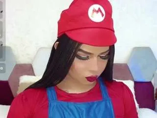 Freechat miss-adriana on CamSoda