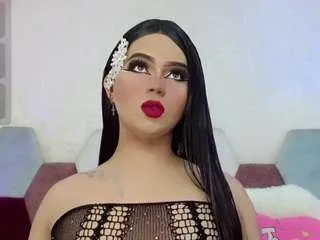 Freechat miss-adriana on CamSoda