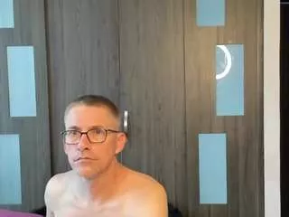 Offline miss-mery-elen on CamSoda