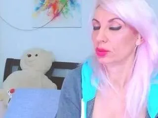 Offline misslara123 on CamSoda