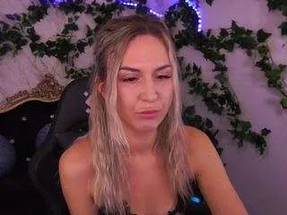 Freechat mollyhallss on CamSoda