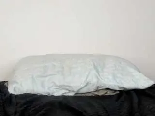 Freechat mollys-charm777 on CamSoda