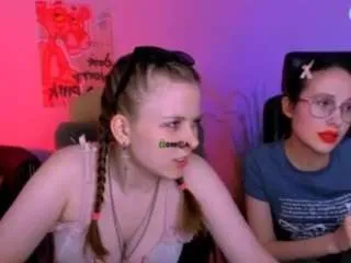 Freechat mona-cloud on CamSoda