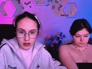 Freechat mona-cloud on CamSoda