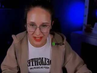 Freechat mona-cloud on CamSoda