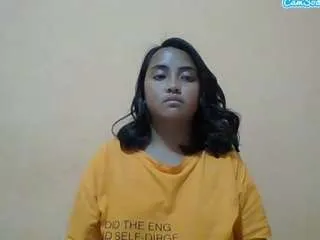 Offline monicaapple on CamSoda