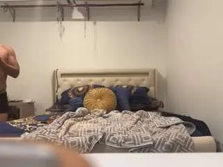 Freechat mrshyboy32 on CamSoda