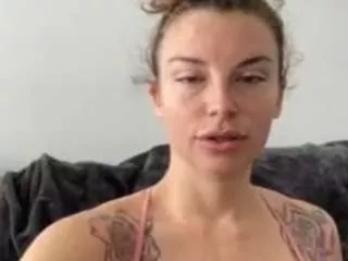 Offline muhriesuh on CamSoda