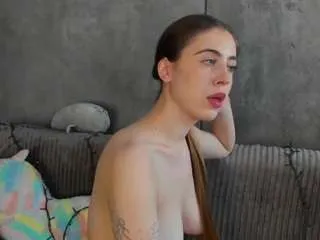 Offline mycutiegirl on CamSoda