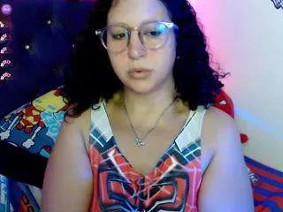 Offline nahomy-moon on CamSoda