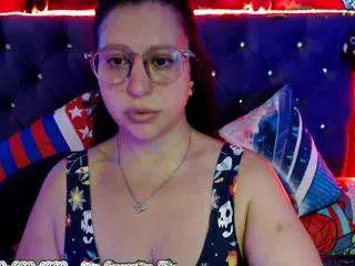 Offline nahomy-moon on CamSoda